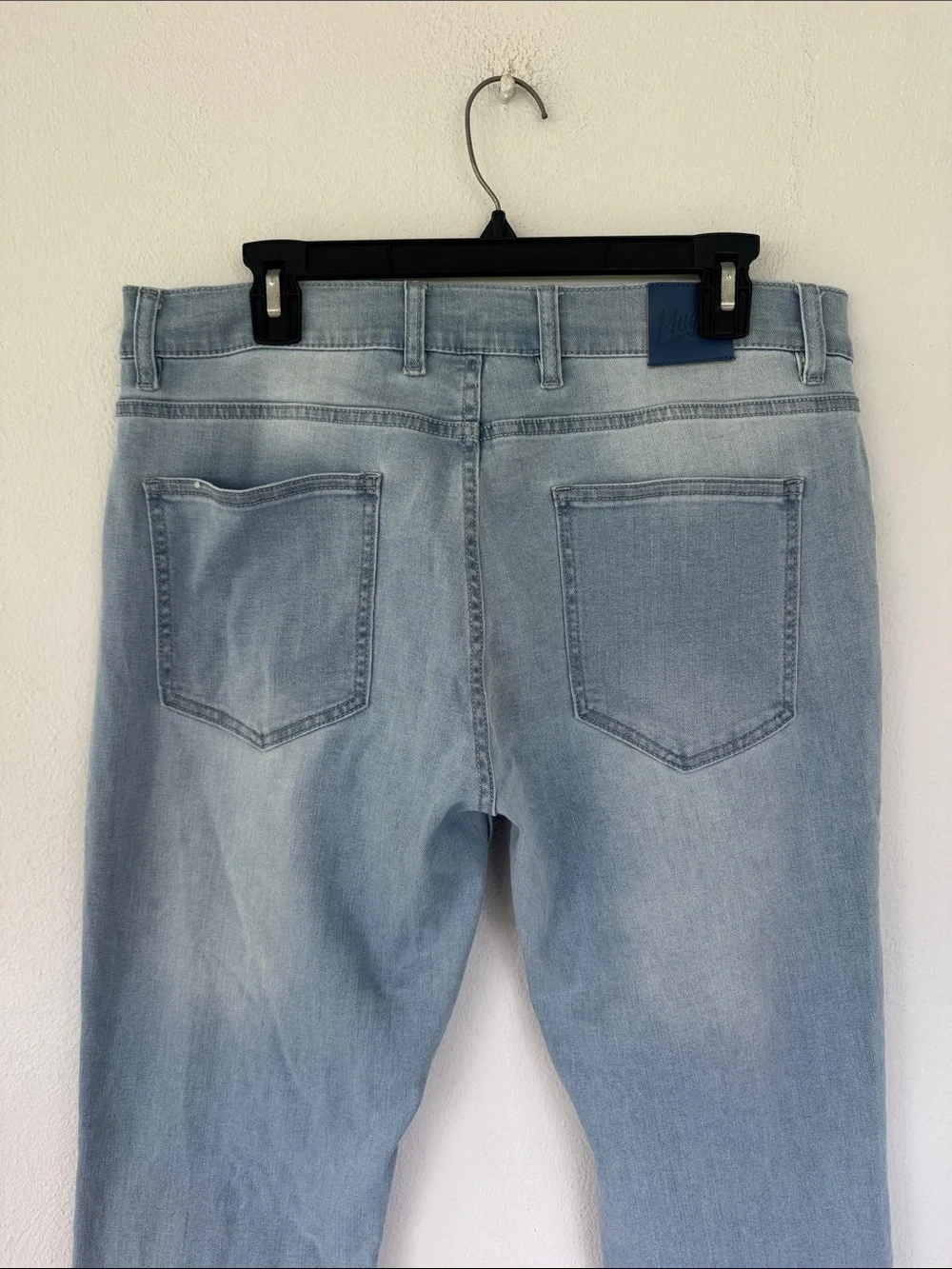 Mugsy Grands light wash spandex stretch men’s slim fit jeans size 34x36
